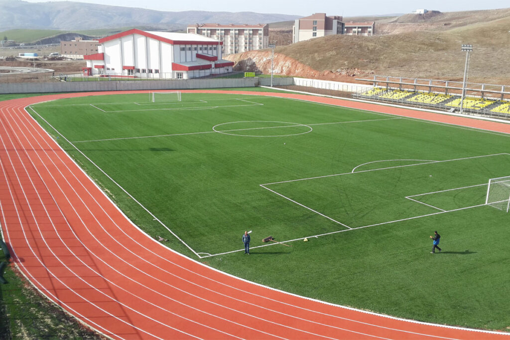 Atletizm pisti tel örgü işleri yaptırılacak