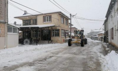Büyükşehir’den karla kapanan yollara müdahale