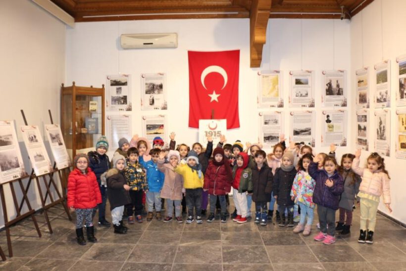 İnegöl, Çanakkale sergisine akın ediyor