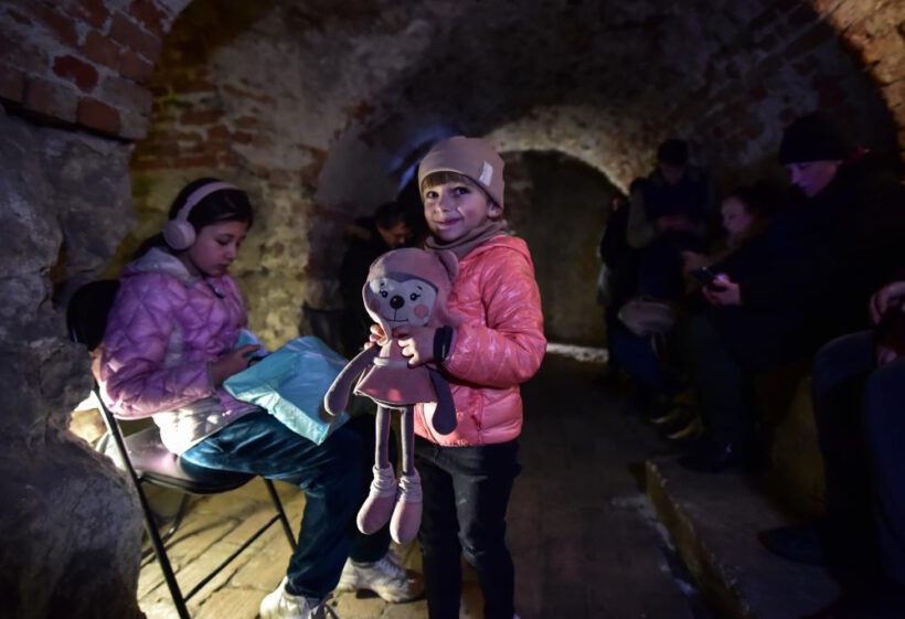 Lviv’de siren sesleri bir kez daha yükseldi, halk sığınaklara akın etti