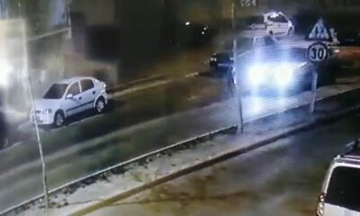 Köpek havlamasından korktu, kaçarken araba çarptı