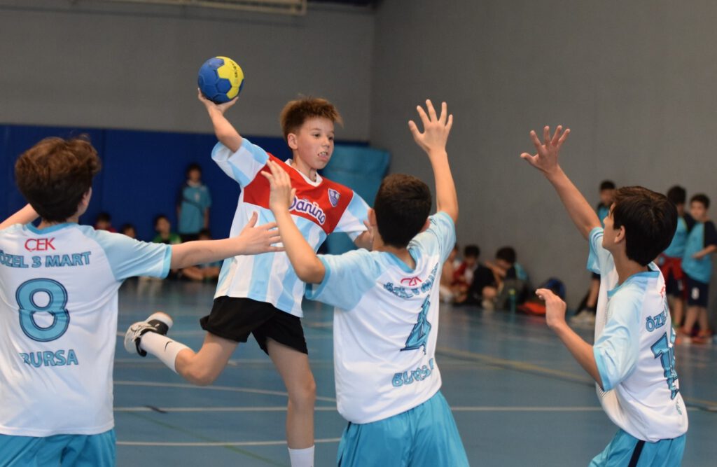 Nilüfer Spor Şenlikleri’nde heyecanlı yarışlar