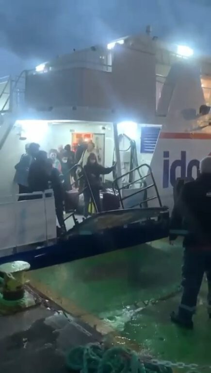 Feribotta can pazarı