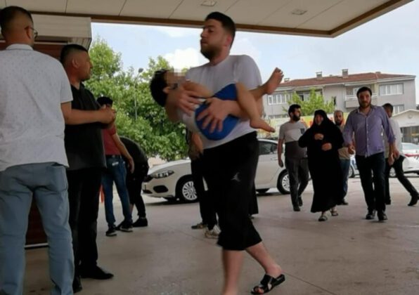 Bursa’da 5’inci kattan düşen çocuk hayata tutundu