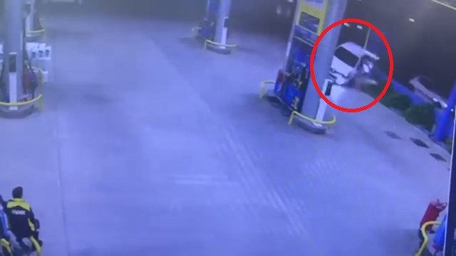 Kaza yapmamak için benzinliğe daldı; facia teğet geçti