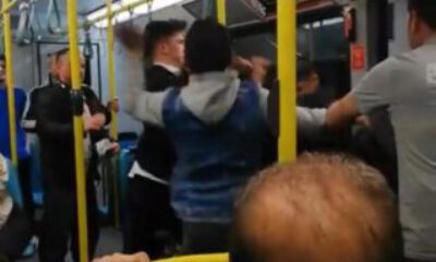 Bursa’da tekme tokatlı metroda sigara içme kavgası kameralarda