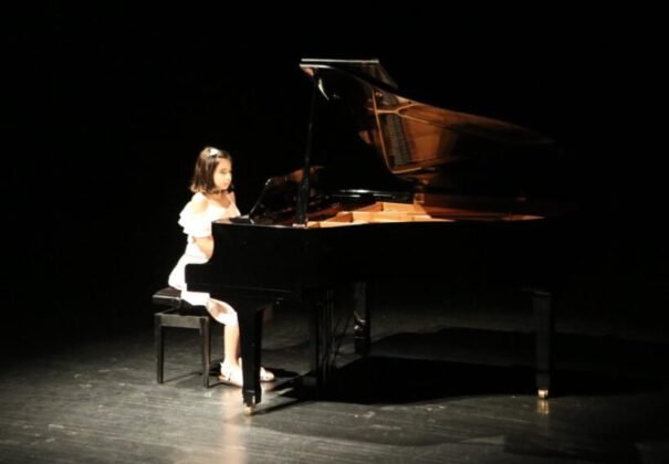 Küçük piyanistlere tam not