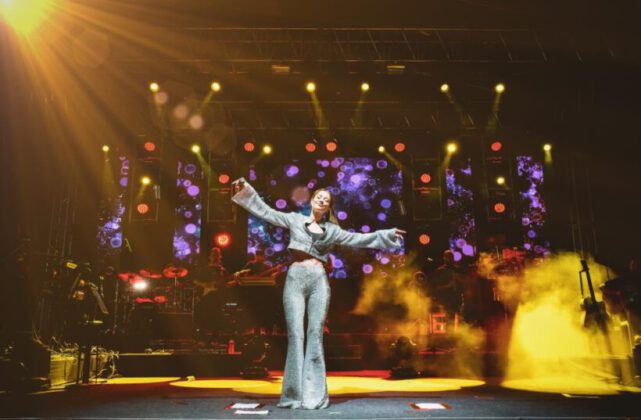 Derya Uluğ’dan Bursa’da konser