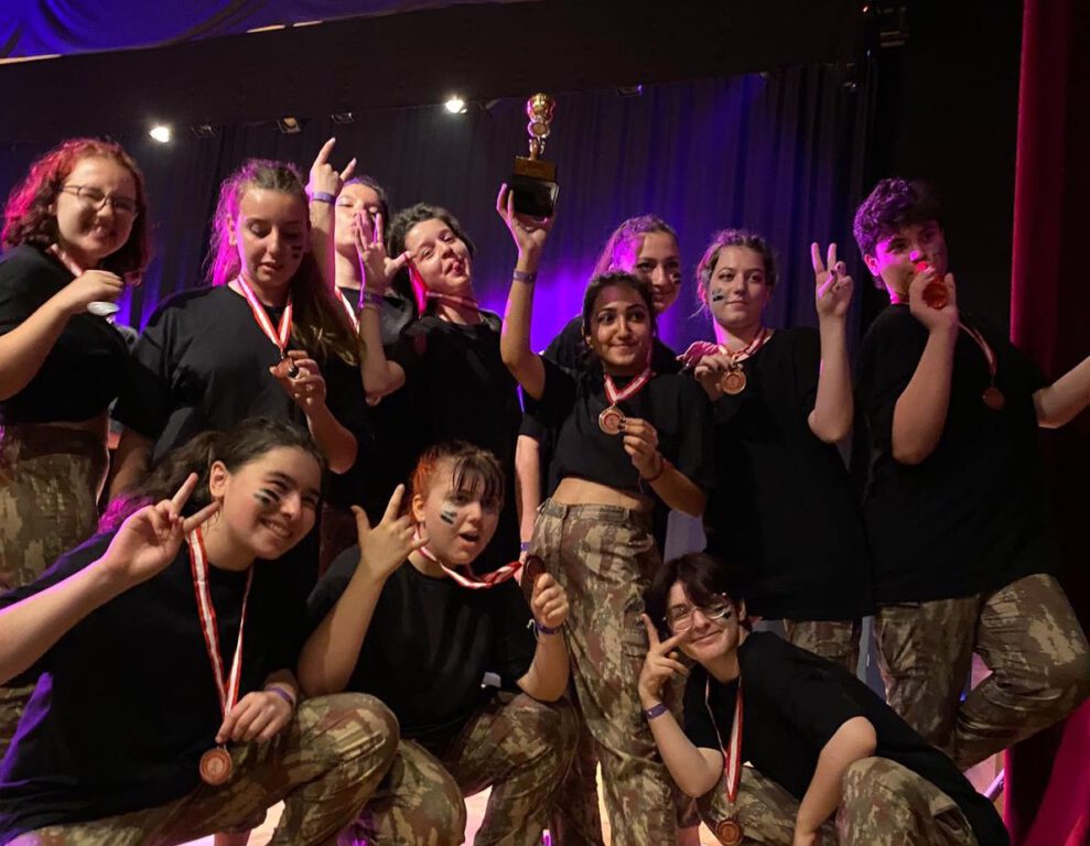 Via Dance ödüle doymadı