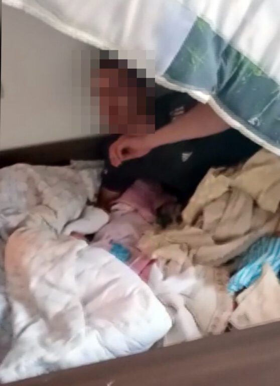 Aranan şahıs bazanın altından çıktı