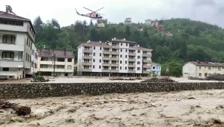 Selin vurduğu Bozkurt’ta vatandaşlar helikopterle tahliye edildi