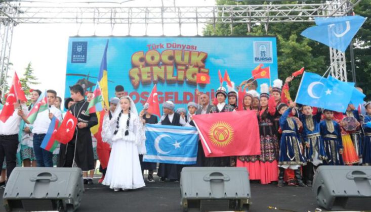 Türk dünyası çocukları şenlikte buluştu