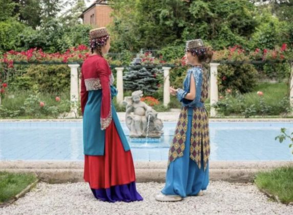 Bursa’nın yöresel kıyafetleri Avrupa’ya damga vurdu