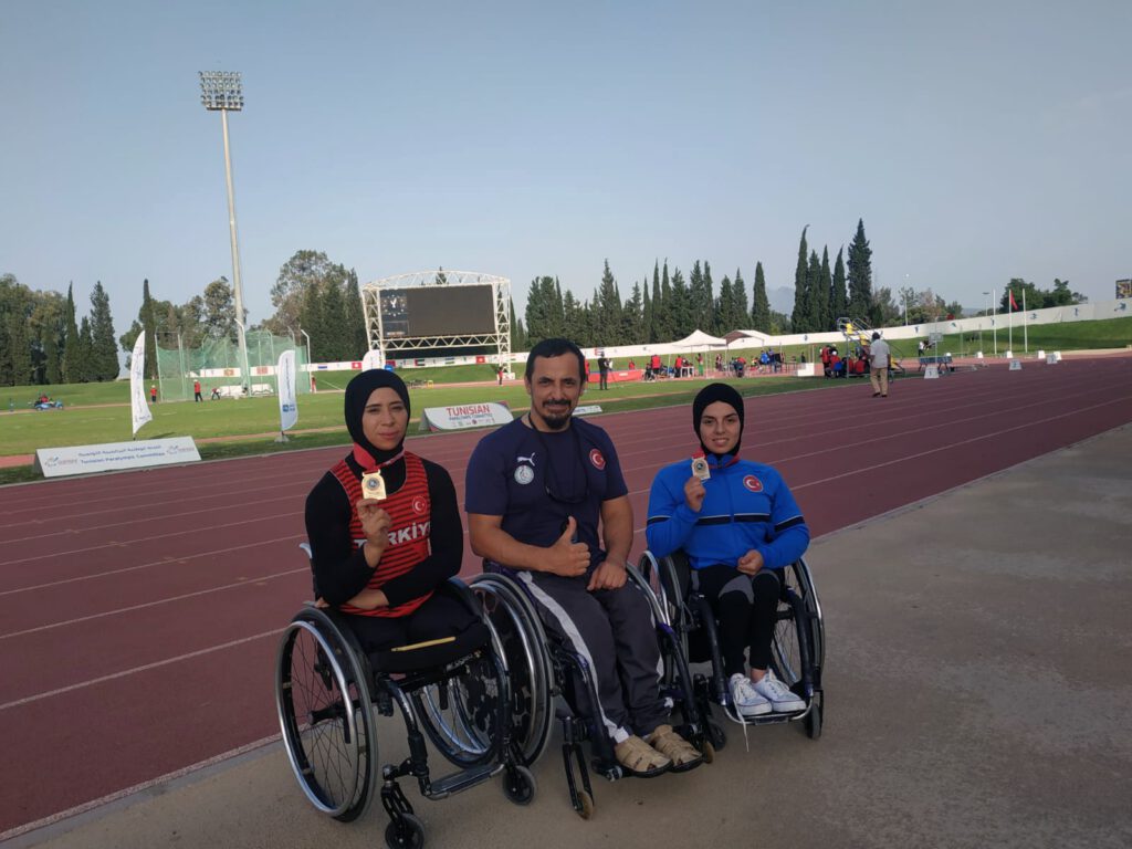 Bağcılar’lı sporcular Tunus’ta dört madalya kazandı