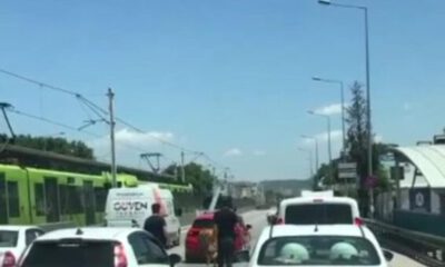 Bursa’da kaçan boğalar trafiği kilitledi