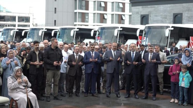 Hacı adayları dualarla uğurlandı