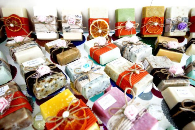 Bu okulda önce 100’üzerinde farklı sabun ürettiler, sonra müze kurdular