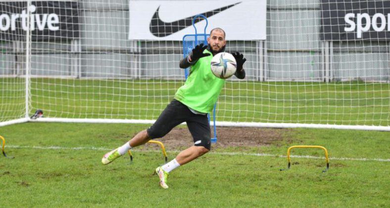 Erhan Erentürk sözleşmesini feshetti