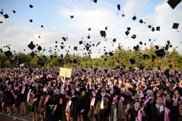 İİBF’liler kep attı