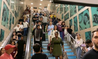 Yenikapı’da metro arızalandı, vatandaş isyan etti