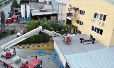 Tuzla’da babasının iş yerine gelen 13 yaşındaki çocuk, camdan sarkıp düştü