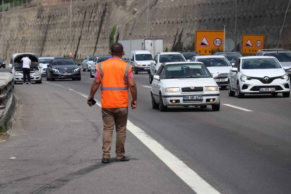 Bolu Dağı’nda tatilcilerin trafik yoğunluğu havadan görüntülendi