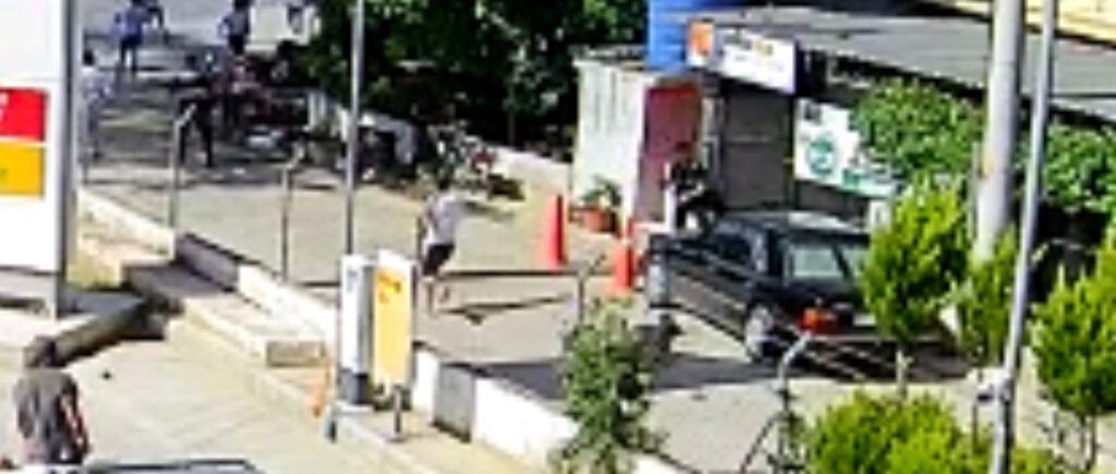 Jandarmaya silah doğrultan şehir eşkıyası kamerada