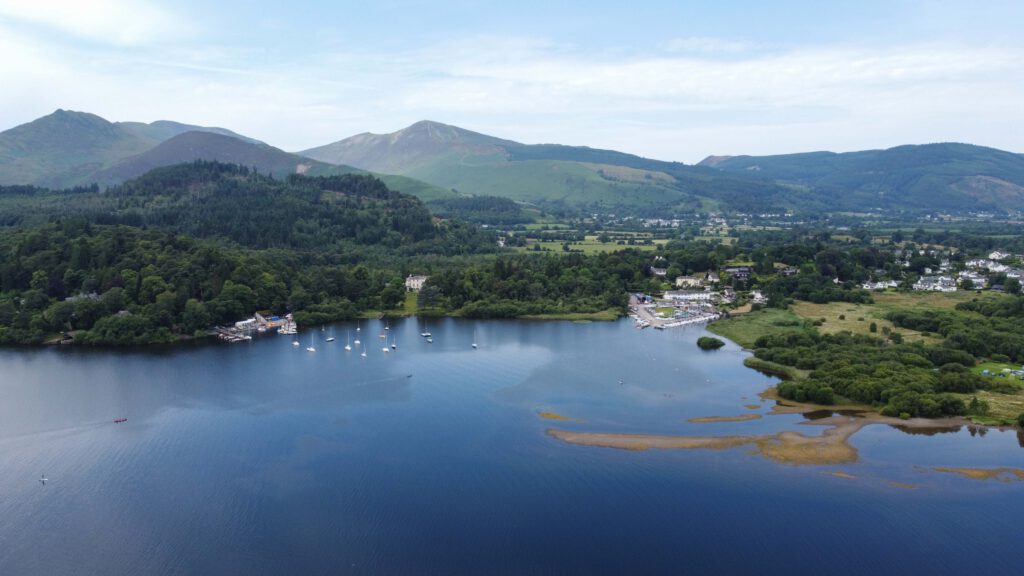İngiltere’de aşırı sıcaklardan bunalanların adresi: Lake District Milli Parkı