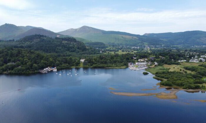 İngiltere’de aşırı sıcaklardan bunalanların adresi: Lake District Milli Parkı