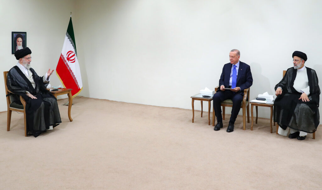 Cumhurbaşkanı Erdoğan, İran Dini Lideri Hamaney ile görüştü