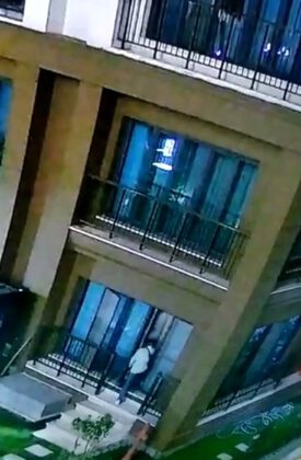 Başakşehir’de lüks sitedeki hırsızlık kamerada