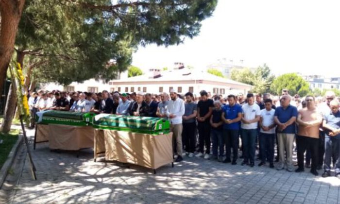 Doğum gününde kazada ölen mobilyacı ve eşi toprağa verildi
