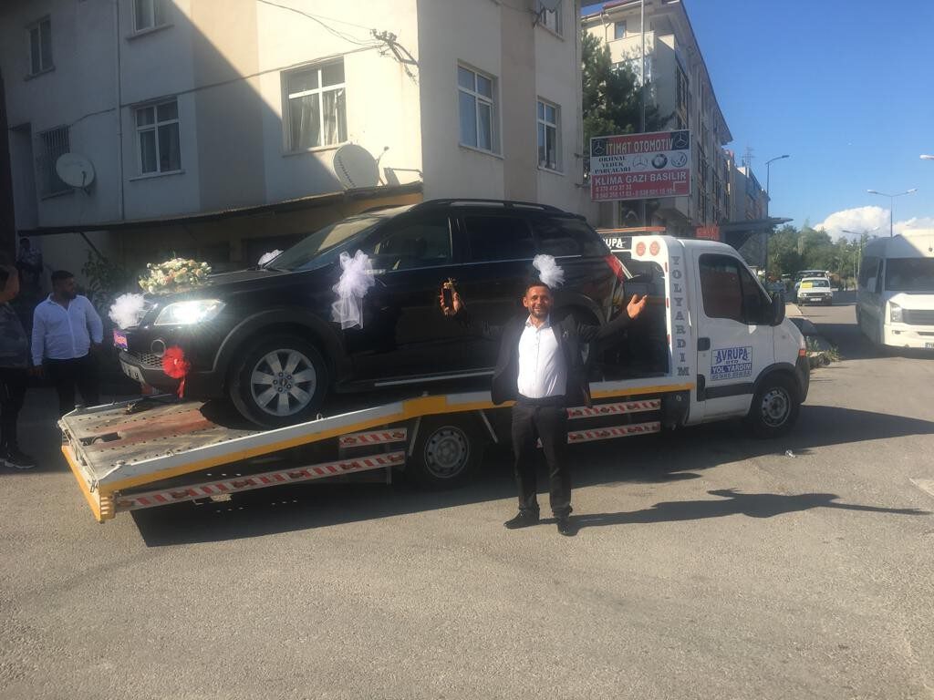 Damat, süslediği aracı arıza yapınca gelini almaya böyle gitti