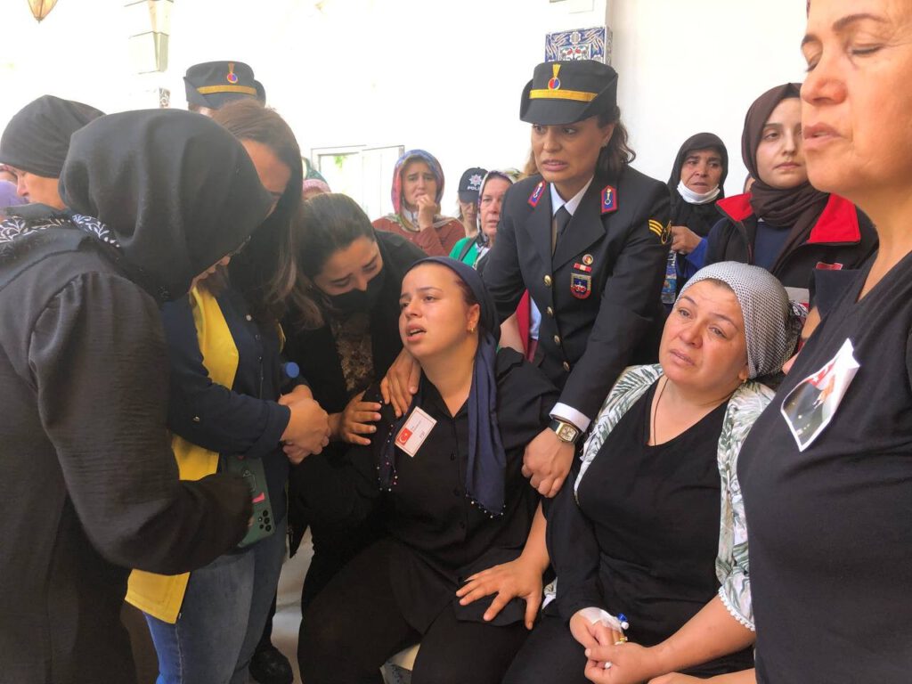 Mersinli şehit gözyaşlarıyla uğurlanıyor