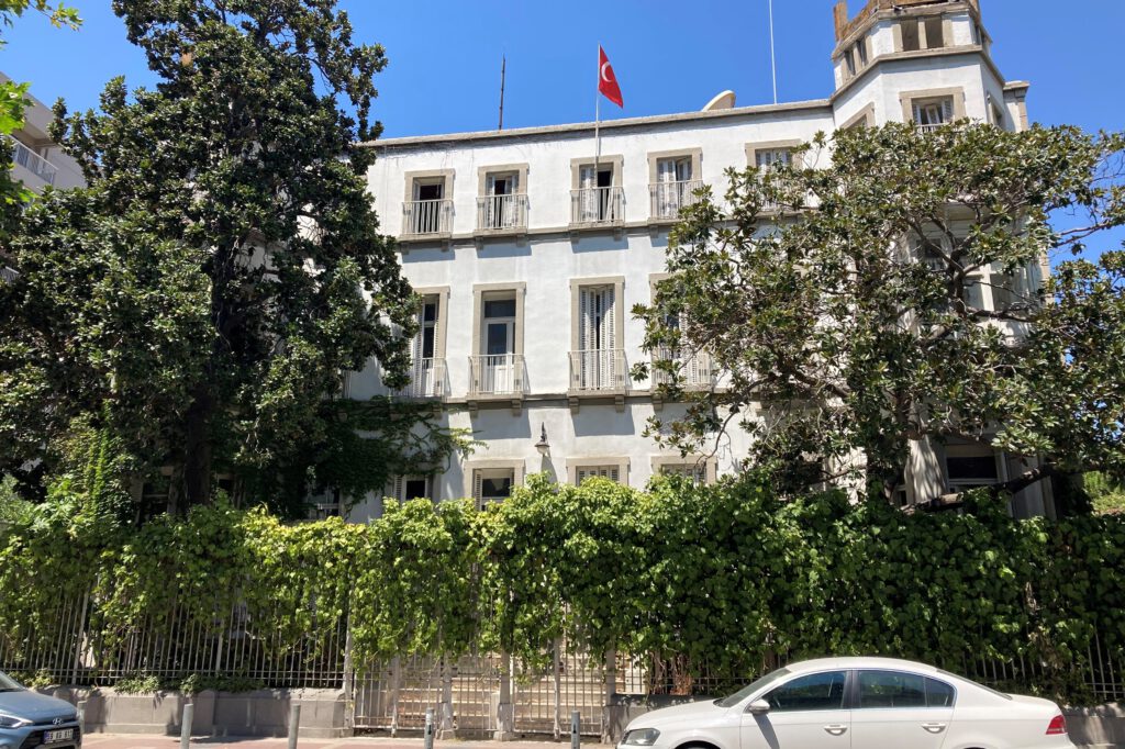 İzmir’in tarihi valilik konağı, restore edilip Valilik Konağı olarak kullanılacak