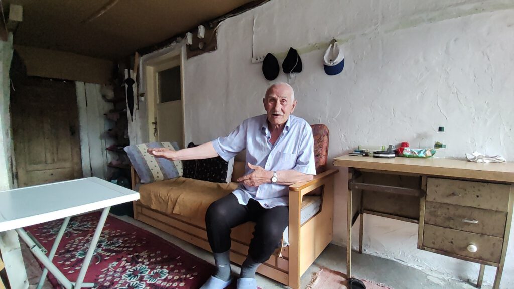 Alışveriş için evinden ayrıldı, biriktirdiği ‘kefen parası’ çalındı