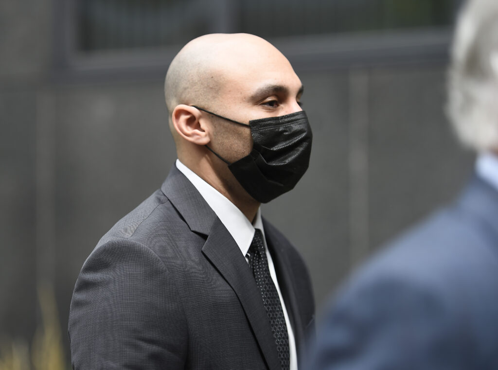 ABD’de siyahi Floyd’un ölümü nedeniyle yargılanan 2 eski polise hapis cezası