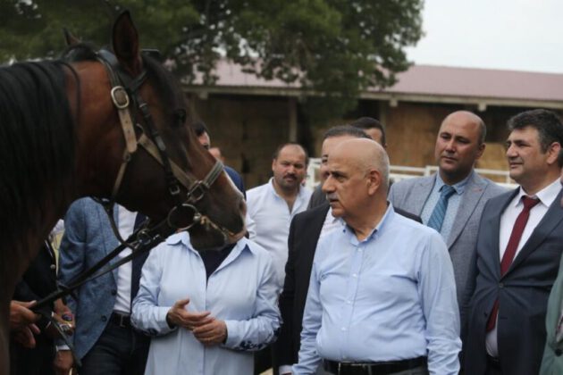 Tarım ve Orman Bakanı Vahit Kirişci: “Cumhurbaşkanımızın duruşu ile tahıl krizi sorunu çözüldü”