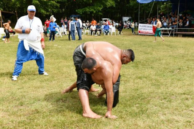 Başpehlivanlığı Üncül kazandı