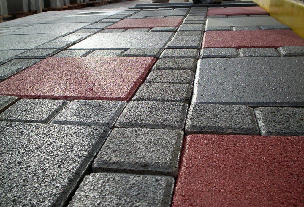 Parke taşı ve bordür döşenmesi yaptırılacaktır