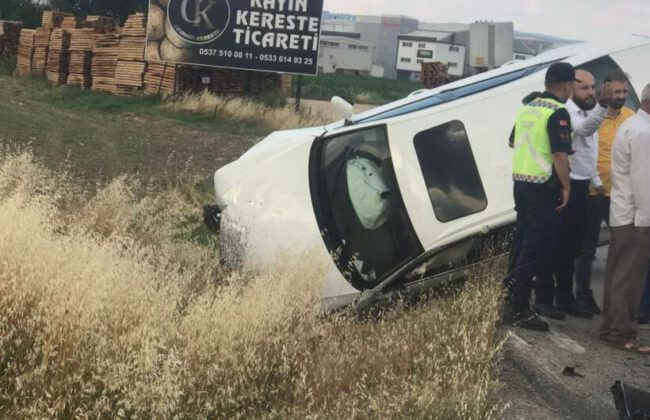 Yoldan çıkan otomobilin havalanıp takla attığı anlar kamerada