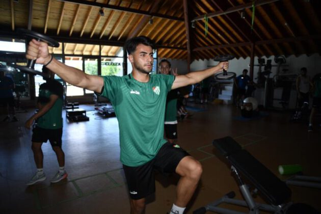 Bursaspor salonda kuvvet çalıştı