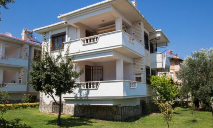 Bursa Mudanya’da ‘bahçeli dubleks konut’ tapulu 3.696 m² alanlı restoran işletmesi satılıktır