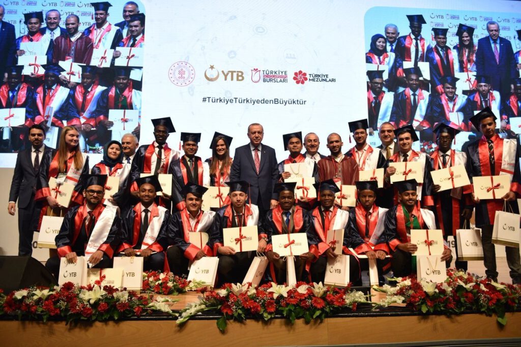 Uluslararası öğrenciler mezuniyet heyecanı yaşıyor