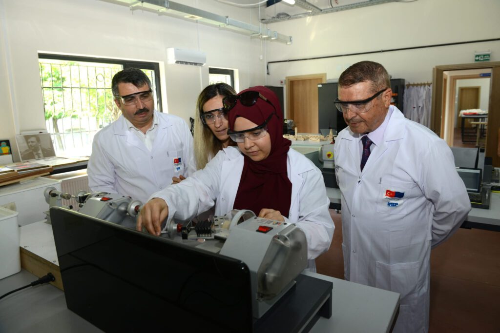 Yıldırım’da önce eğitim sonra iş