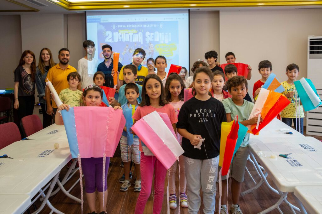 Bursa semaları minik ellerle şenlenecek