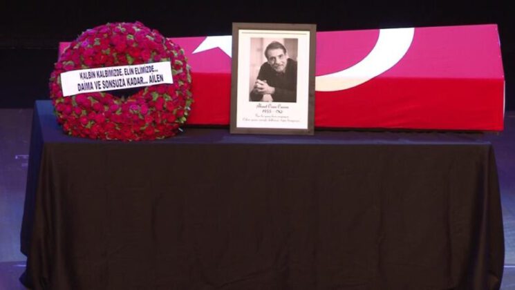 Ünlü oyuncu Civan Canova için Mecidiyeköy Büyük Sahne’de tören düzenlendi