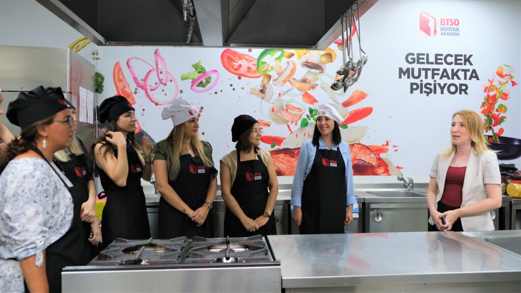 Kadın girişimciler mutfakta sıfır atığa dikkat çekti