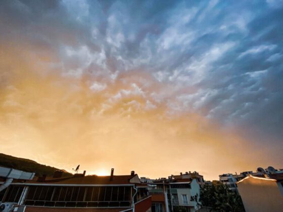 Bursa’da bulutlar kartpostallık görüntüler oluşturdu