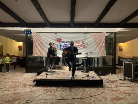 Uludağ’da diyabetli çocukların kampında Haluk Levent’ten sürpriz konser